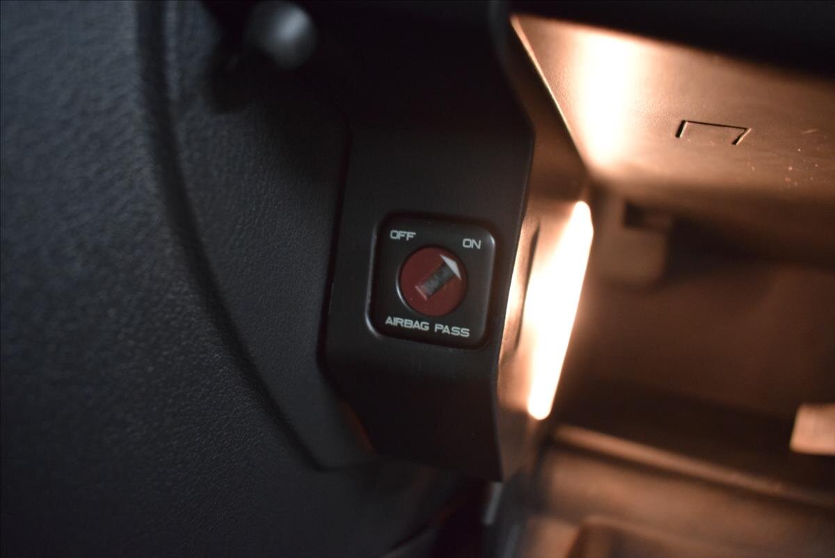 Peugeot 207 Kabriolet 1,6 l 88 kw