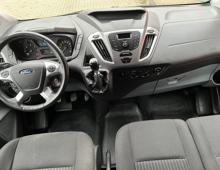 Ford Transit Custom 12