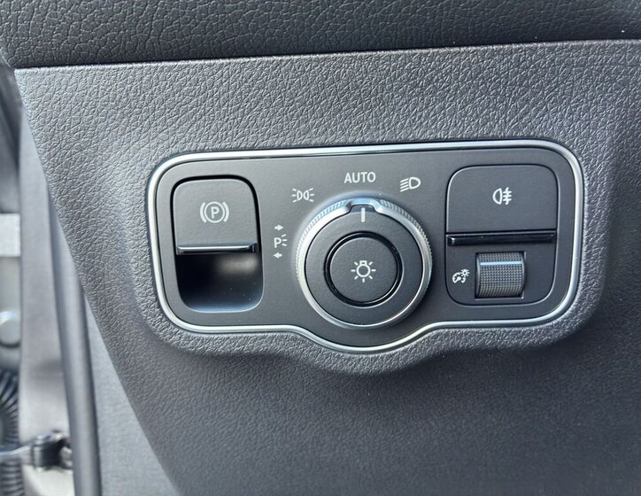 Mercedes-Benz GLB SUV / Terénní 2,0 l 85 kw