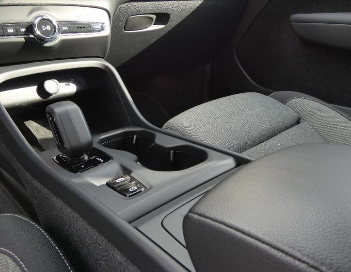Volvo XC40 6