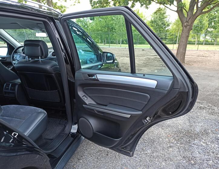 Mercedes-Benz Třídy M 26