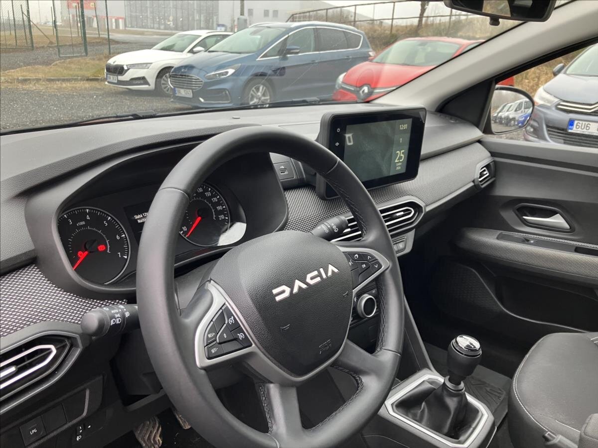 Dacia Sandero Hatchback 999,0 67 kw