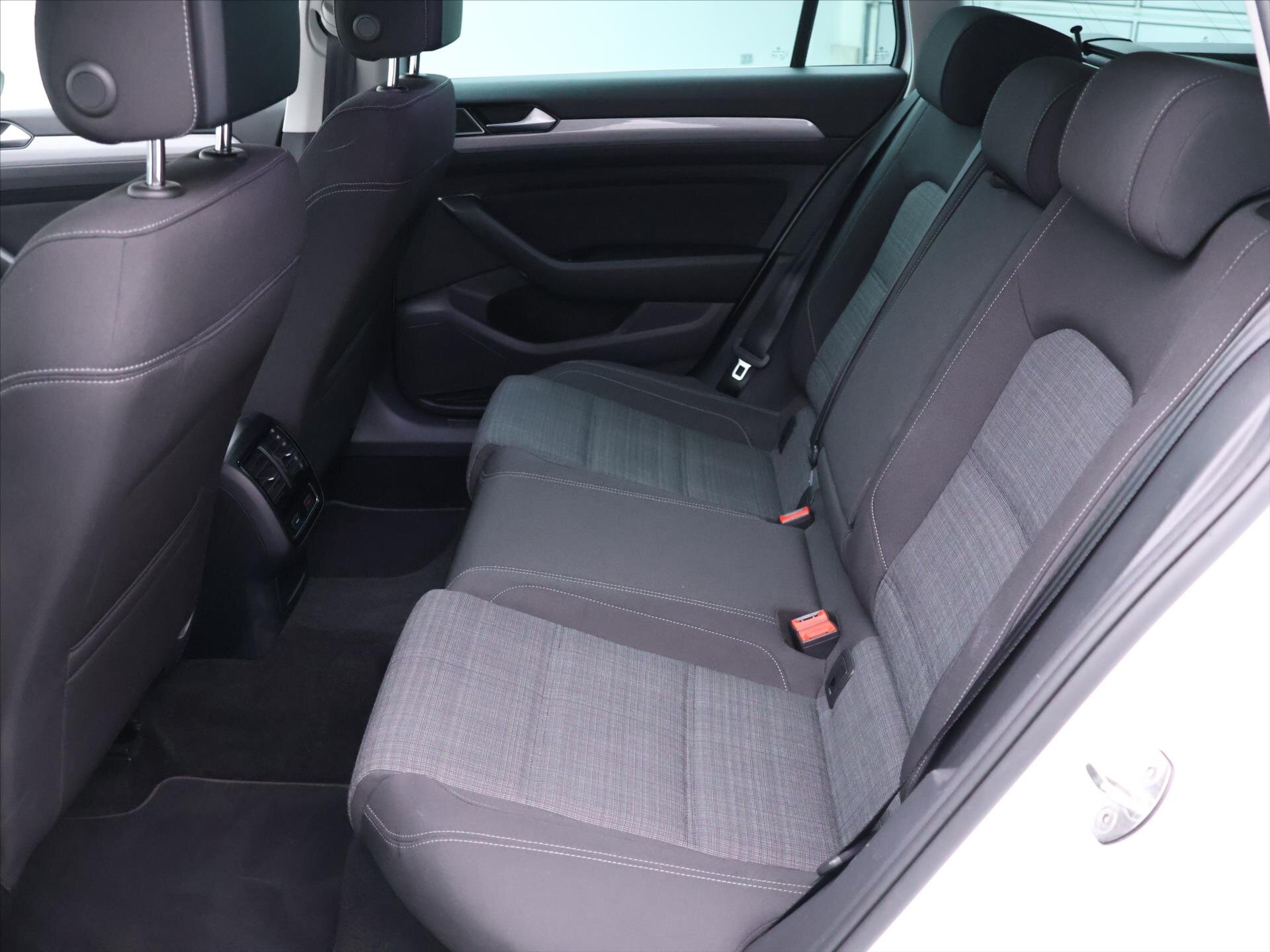 Volkswagen Passat Kombi 2,0 l 110 kw