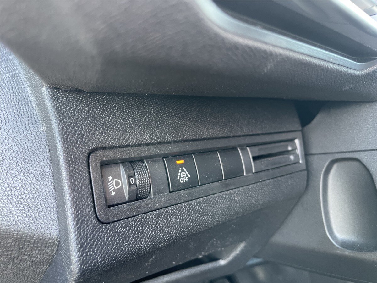 Peugeot 3008 MPV 1,2 l 96 kw