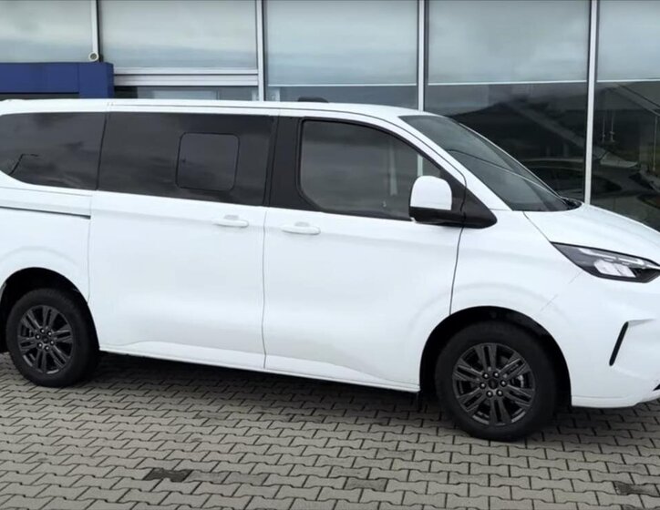 Ford Tourneo Custom Kombi 2,0 l 125 kw