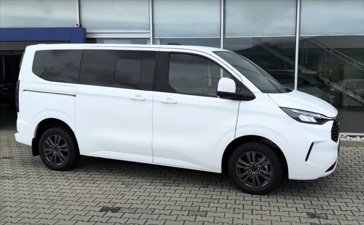 Ford Tourneo Custom Kombi 2,0 l 125 kw