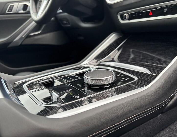 BMW X6 SUV 3,0 l 210 kw