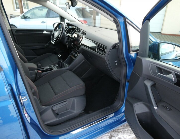 Volkswagen Touran MPV 1,2 l 81 kw