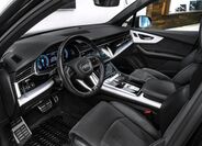 Audi Q7 11
