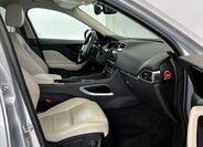 Jaguar F-Pace SUV / Terénní 2,0 l 132 kw