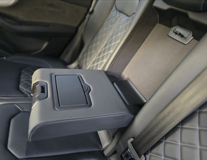 Audi Q8 Hatchback 3,0 l 210 kw