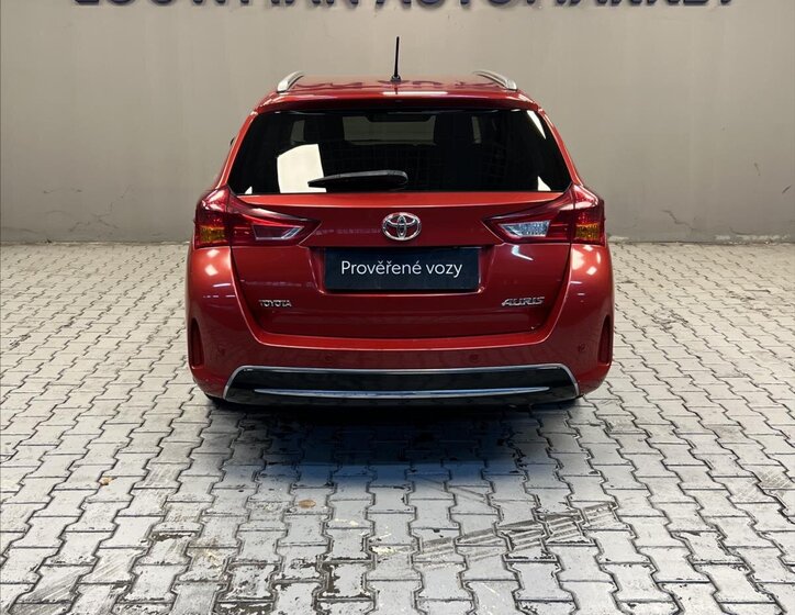 Toyota Auris Kombi 1,6 l 97 kw