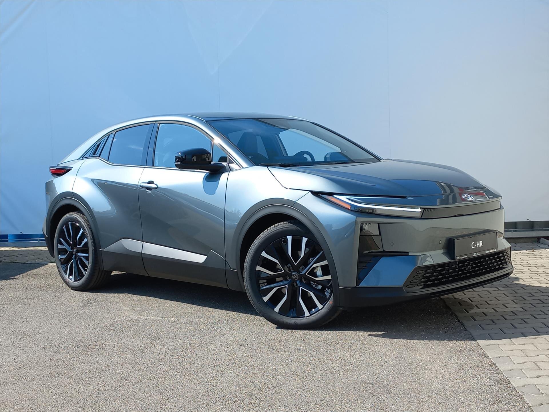 Toyota C-HR CUV / Crossover 2,0 l 0