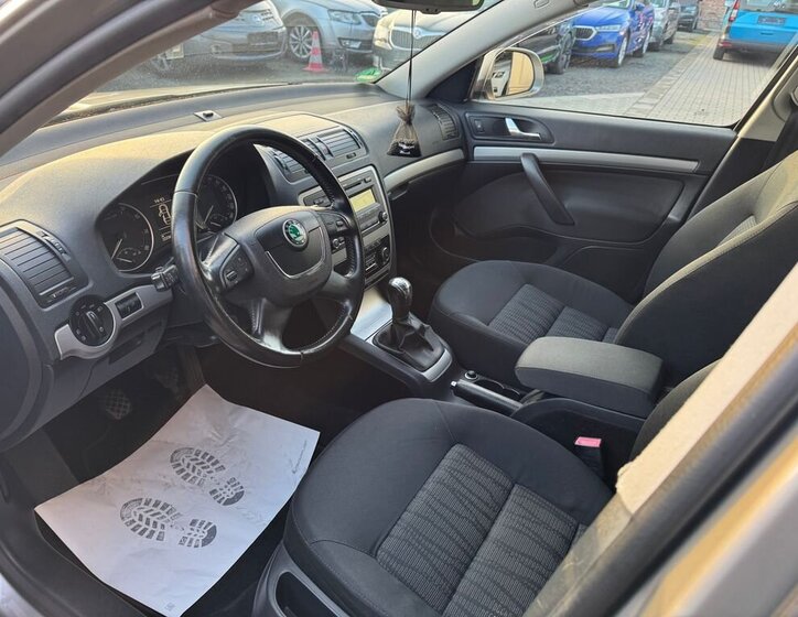 Škoda Octavia 14