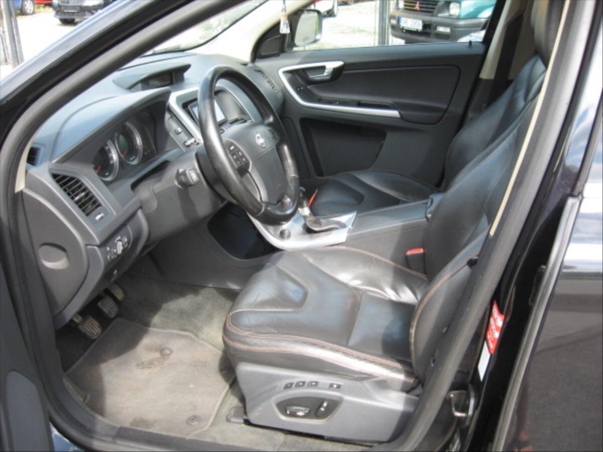 Volvo XC60 Kombi 2,4 l 120 kw