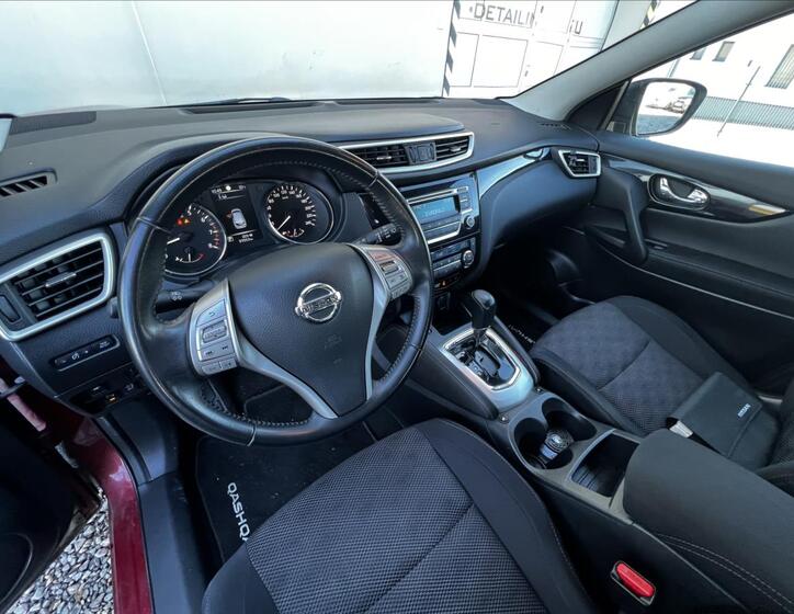 Nissan Qashqai 25