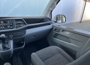 Volkswagen Caravelle 24