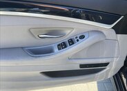 BMW Řada 5 Kombi 3,0 l 180 kw