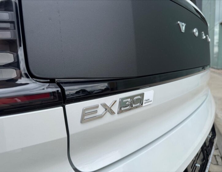 Volvo EX30 SUV 0,0 315 kw