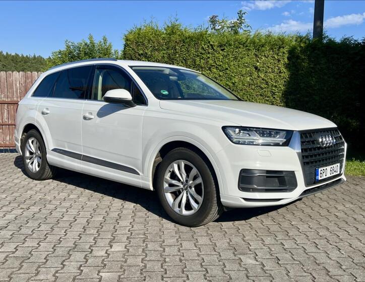 Audi Q7 8