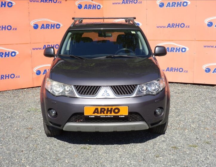 Mitsubishi Outlander SUV 2,0 l 103 kw