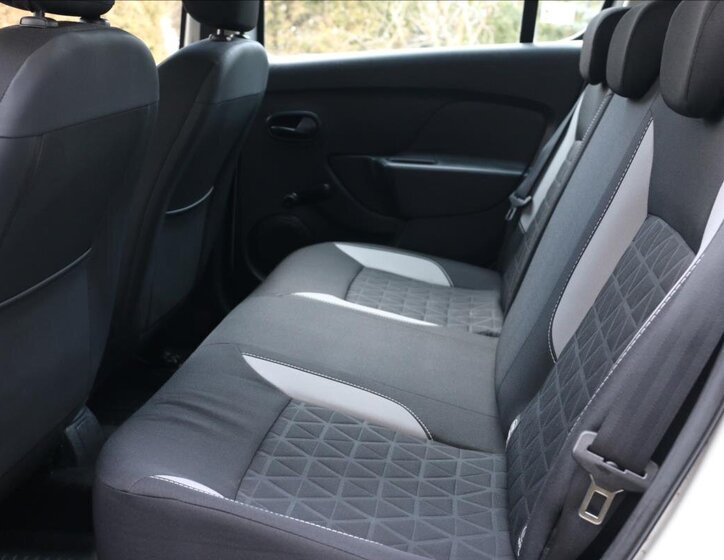 Dacia Sandero Hatchback 898,0 66 kw