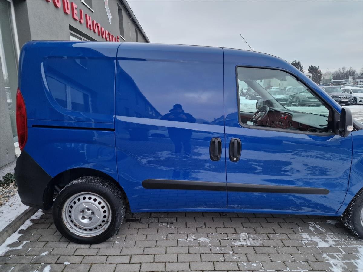 Fiat Dobló cargo Skříň 1,4 l 88 kw