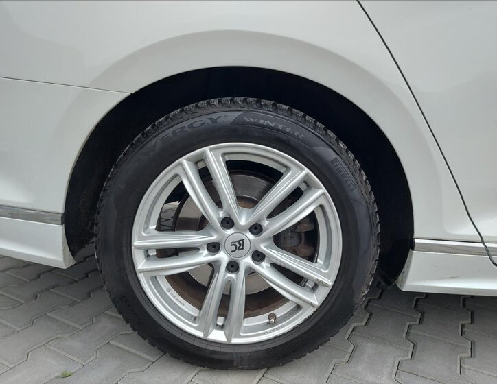 Volkswagen Passat 56