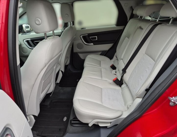 Land Rover Discovery Sport SUV 2,0 l 132 kw