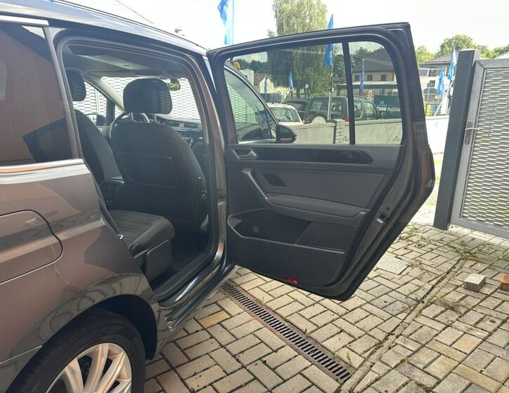 Volkswagen Touran 24
