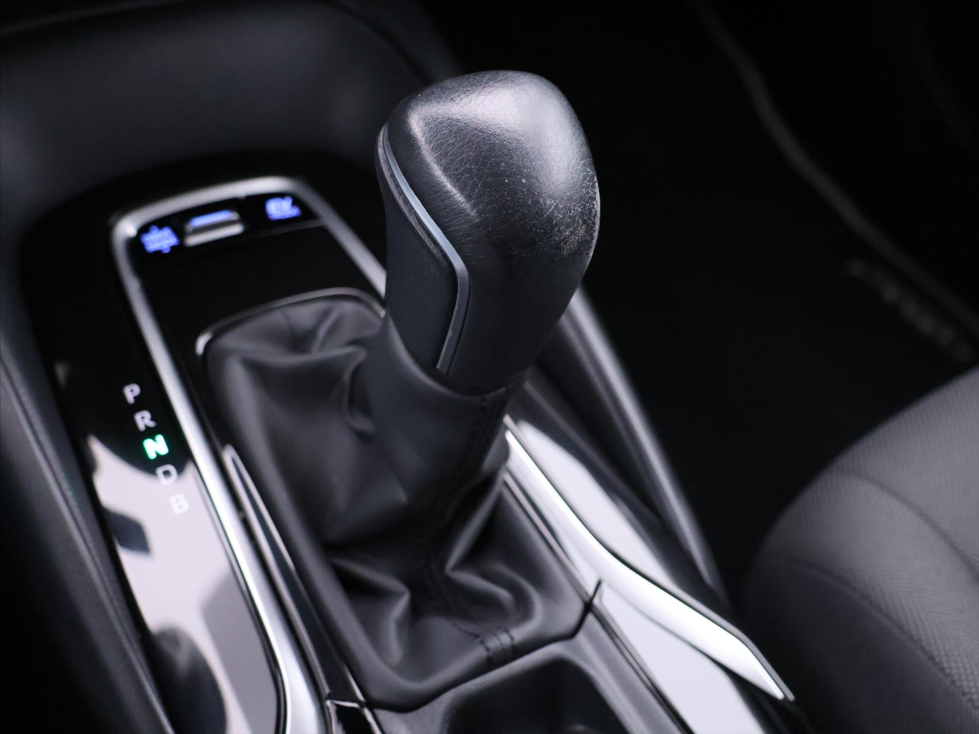 Toyota Corolla Sedan / Limuzína 1,8 l 90 kw