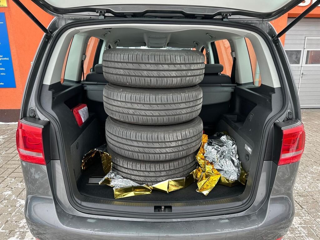 Volkswagen Touran MPV 1,6 l 77 kw