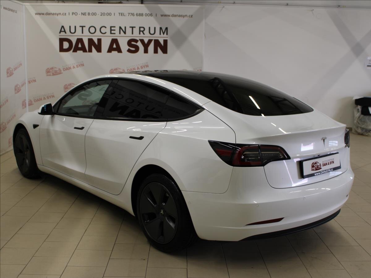 Tesla Model 3 Sedan / Limuzína 0,0 225 kw