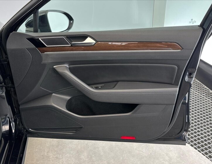 Volkswagen Passat Kombi 2,0 l 176 kw
