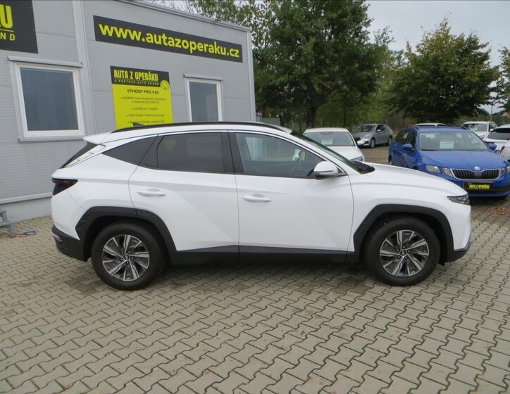 Hyundai Tucson SUV 1,6 l 110 kw