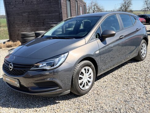 Opel Astra Hatchback 999,0 77 kw