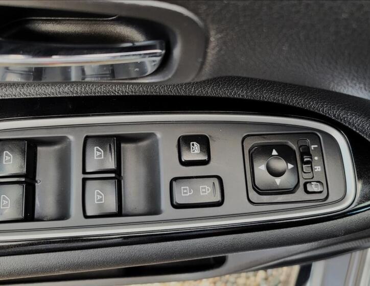 Mitsubishi Outlander 37