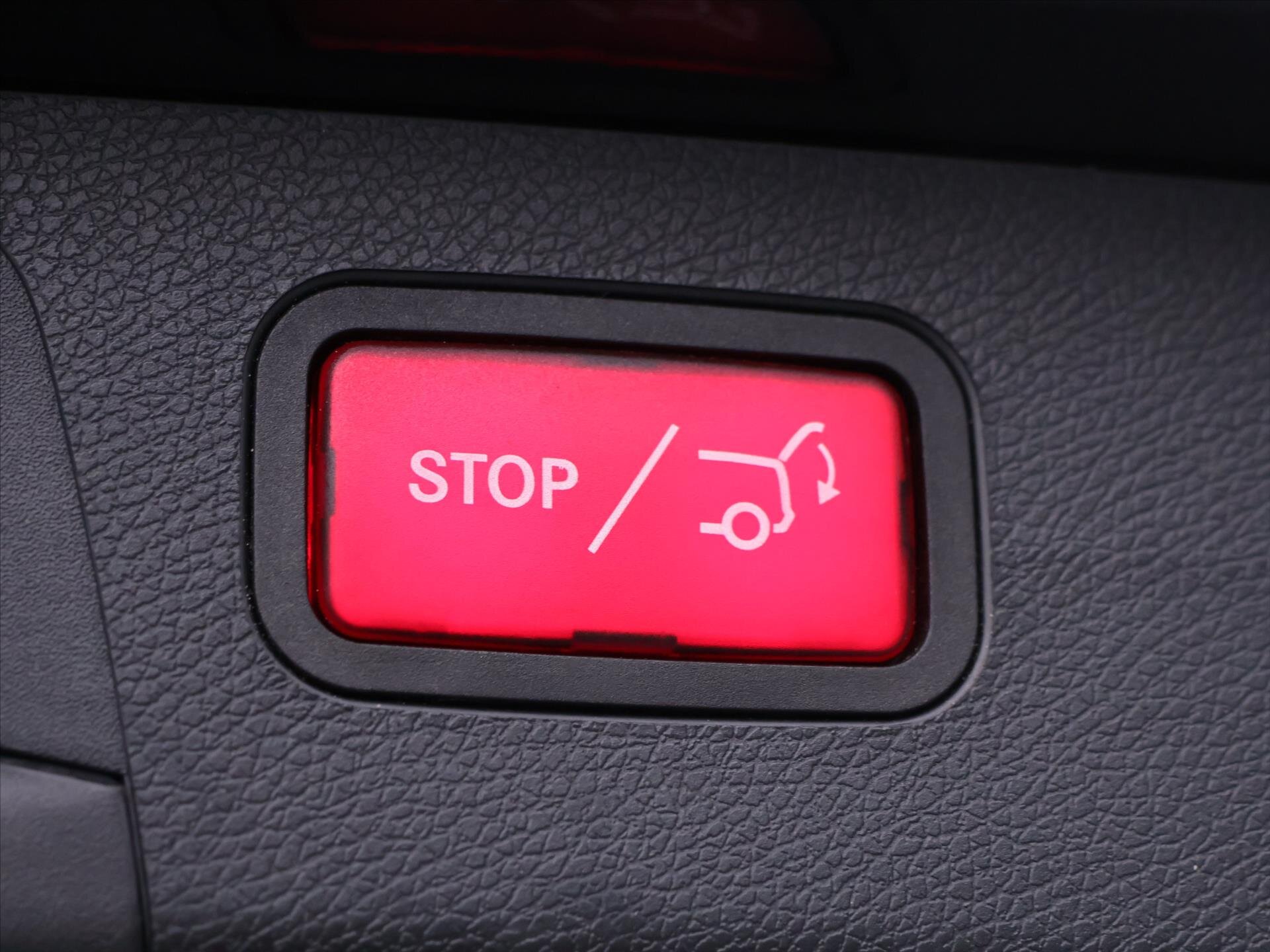 Mercedes-Benz Třídy E Kombi 2,0 l 143 kw