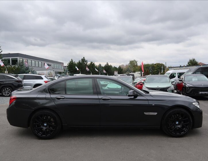 BMW Řada 7 5