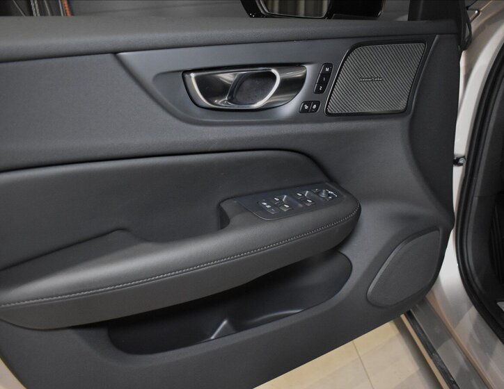 Volvo V60 Kombi 2,0 l 145 kw