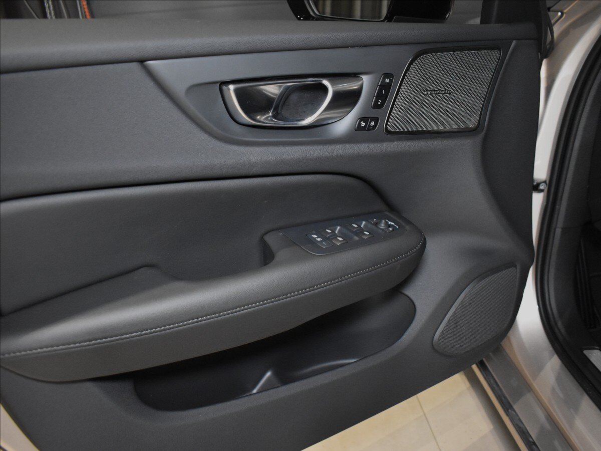 Volvo V60 Kombi 2,0 l 145 kw