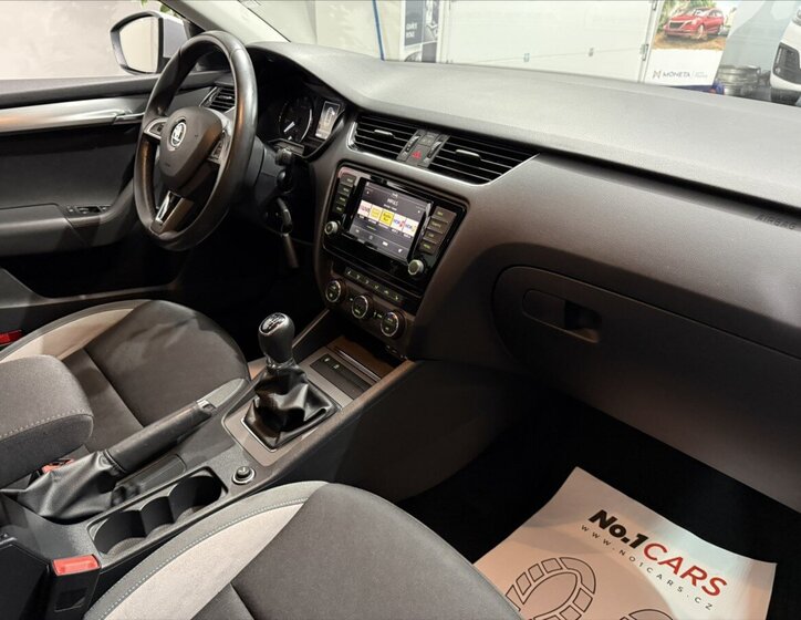 Škoda Octavia 16