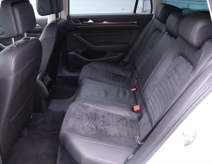 Volkswagen Passat Kombi 2,0 l 140 kw