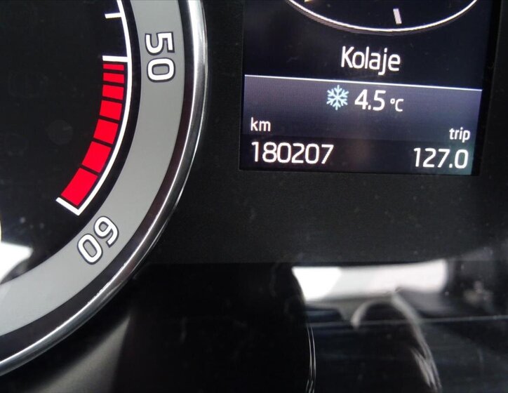 Škoda Superb Kombi 1,6 l 88 kw