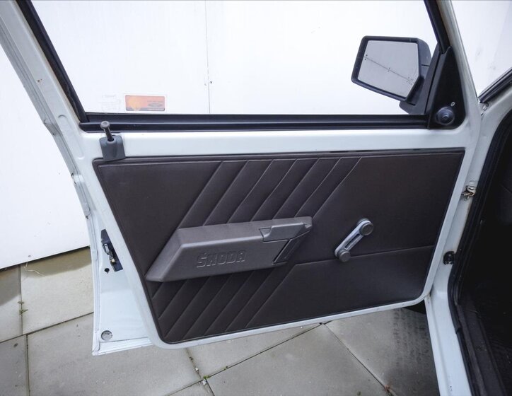 Škoda Favorit Hatchback 1,3 l 46 kw