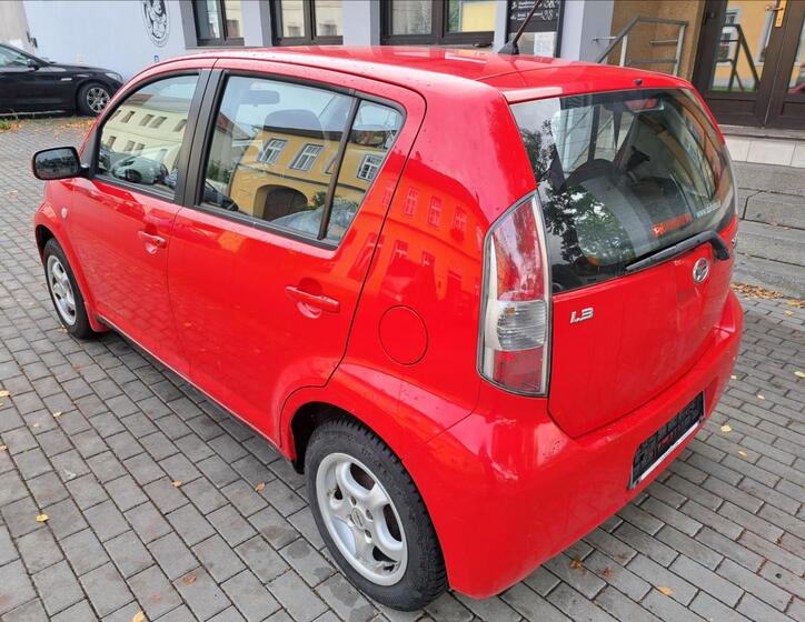 Daihatsu Sirion 8