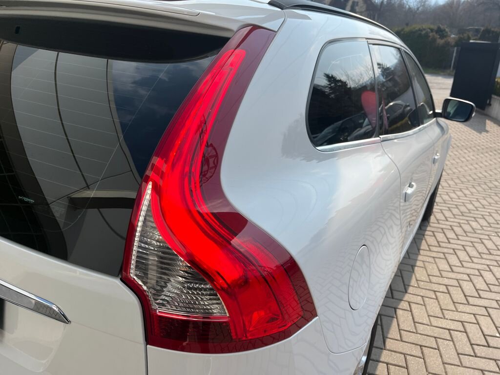 Volvo XC60 SUV / Terénní 2,4 l 140 kw