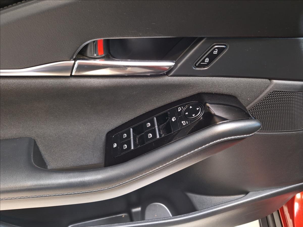 Mazda CX-30 SUV / Terénní 2,0 l 90 kw