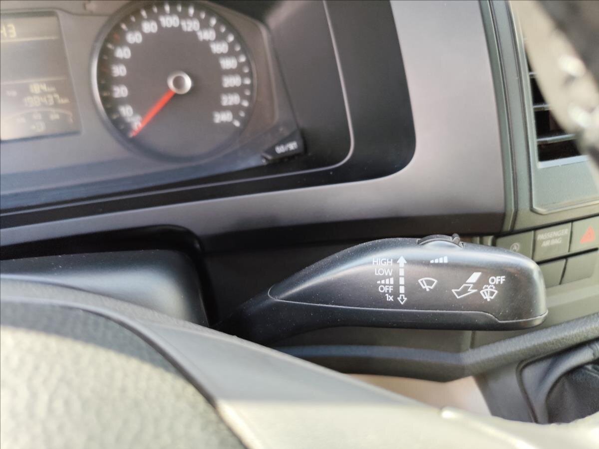 Volkswagen Transporter Kombi 2,0 l 84 kw