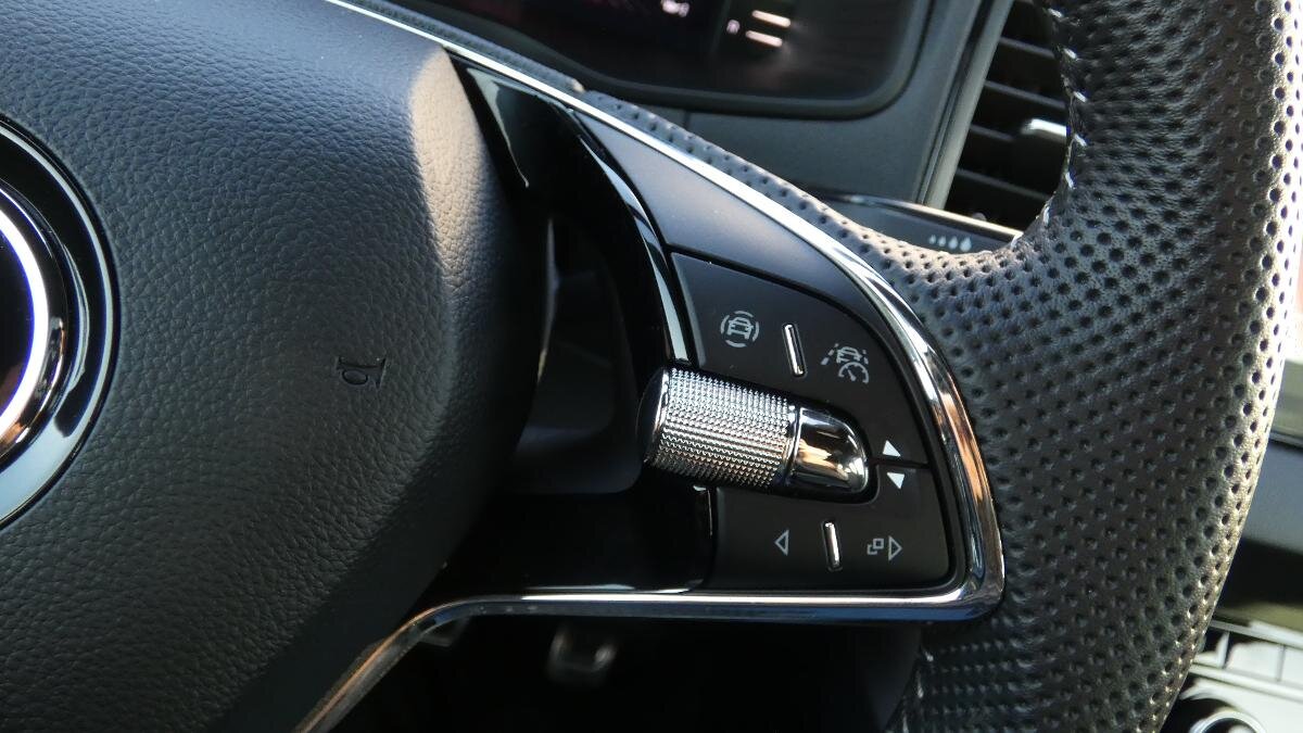 Škoda Karoq SUV / Terénní 1,5 l 110 kw